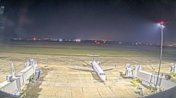 Weather camera view of Lake Charles Rgnl Arpt terminal bldg.