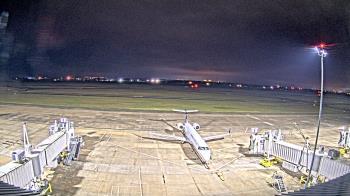 Weather camera view of Lake Charles Rgnl Arpt terminal bldg.