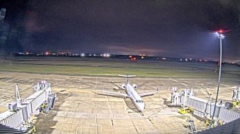 Weather camera view of Lake Charles Rgnl Arpt terminal bldg.