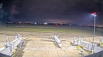 Weather camera view of Lake Charles Rgnl Arpt terminal bldg.
