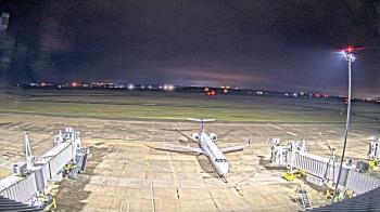 Weather camera view of Lake Charles Rgnl Arpt terminal bldg.