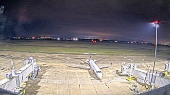 Weather camera view of Lake Charles Rgnl Arpt terminal bldg.