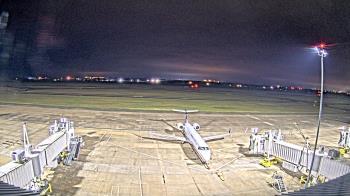 Weather camera view of Lake Charles Rgnl Arpt terminal bldg.