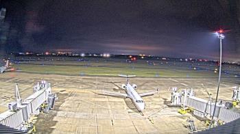 Weather camera view of Lake Charles Rgnl Arpt terminal bldg.