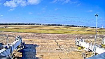 Weather camera view of Lake Charles Rgnl Arpt terminal bldg.