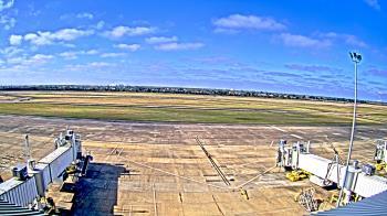 Weather camera view of Lake Charles Rgnl Arpt terminal bldg.