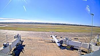 Weather camera view of Lake Charles Rgnl Arpt terminal bldg.