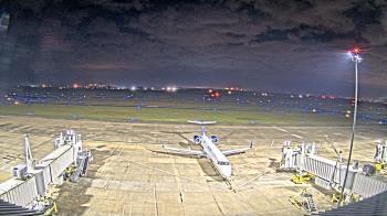 Weather camera view of Lake Charles Rgnl Arpt terminal bldg.