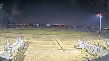 Weather camera view of Lake Charles Rgnl Arpt terminal bldg.