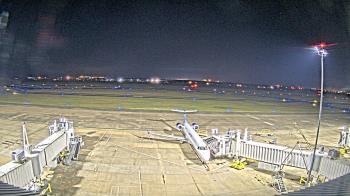 Weather camera view of Lake Charles Rgnl Arpt terminal bldg.