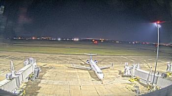 Weather camera view of Lake Charles Rgnl Arpt terminal bldg.