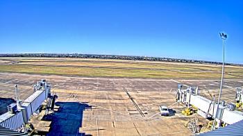 Weather camera view of Lake Charles Rgnl Arpt terminal bldg.