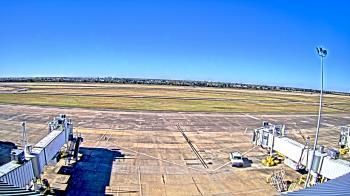 Weather camera view of Lake Charles Rgnl Arpt terminal bldg.