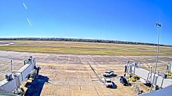 Weather camera view of Lake Charles Rgnl Arpt terminal bldg.