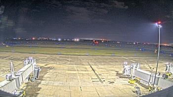 Weather camera view of Lake Charles Rgnl Arpt terminal bldg.