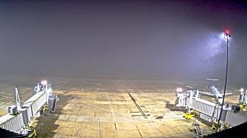 Weather camera view of Lake Charles Rgnl Arpt terminal bldg.