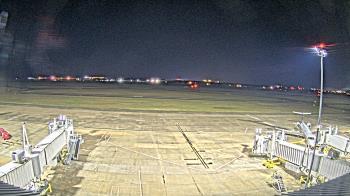 Weather camera view of Lake Charles Rgnl Arpt terminal bldg.