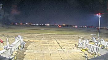 Weather camera view of Lake Charles Rgnl Arpt terminal bldg.