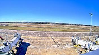 Weather camera view of Lake Charles Rgnl Arpt terminal bldg.