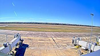 Weather camera view of Lake Charles Rgnl Arpt terminal bldg.