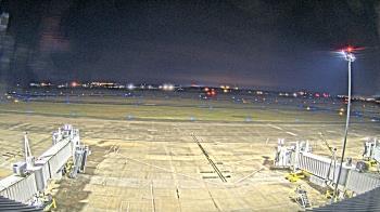 Weather camera view of Lake Charles Rgnl Arpt terminal bldg.
