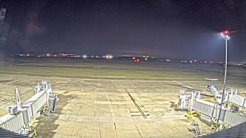 Weather camera view of Lake Charles Rgnl Arpt terminal bldg.