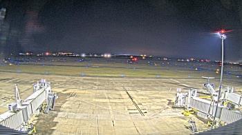 Weather camera view of Lake Charles Rgnl Arpt terminal bldg.
