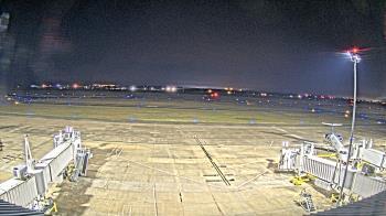 Weather camera view of Lake Charles Rgnl Arpt terminal bldg.