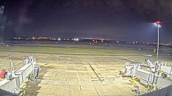 Weather camera view of Lake Charles Rgnl Arpt terminal bldg.