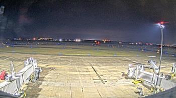 Weather camera view of Lake Charles Rgnl Arpt terminal bldg.
