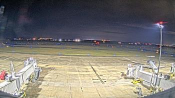 Weather camera view of Lake Charles Rgnl Arpt terminal bldg.