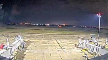 Weather camera view of Lake Charles Rgnl Arpt terminal bldg.