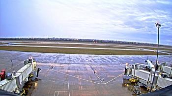 Weather camera view of Lake Charles Rgnl Arpt terminal bldg.