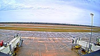 Weather camera view of Lake Charles Rgnl Arpt terminal bldg.