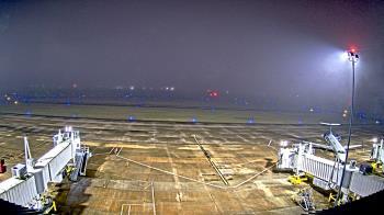 Weather camera view of Lake Charles Rgnl Arpt terminal bldg.