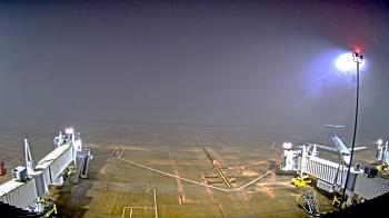 Weather camera view of Lake Charles Rgnl Arpt terminal bldg.