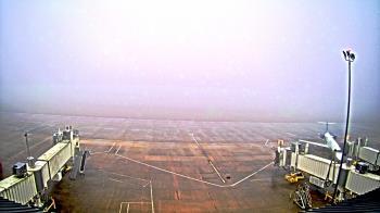 Weather camera view of Lake Charles Rgnl Arpt terminal bldg.
