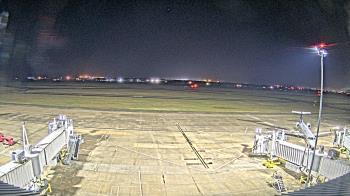 Weather camera view of Lake Charles Rgnl Arpt terminal bldg.