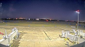 Weather camera view of Lake Charles Rgnl Arpt terminal bldg.