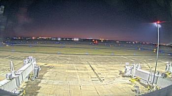 Weather camera view of Lake Charles Rgnl Arpt terminal bldg.