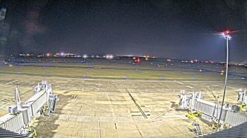 Weather camera view of Lake Charles Rgnl Arpt terminal bldg.