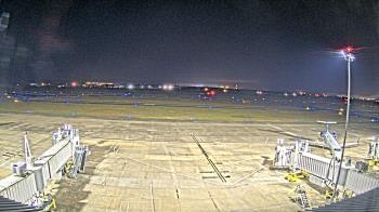 Weather camera view of Lake Charles Rgnl Arpt terminal bldg.