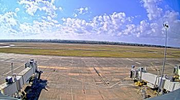 Weather camera view of Lake Charles Rgnl Arpt terminal bldg.