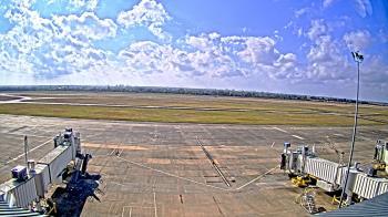 Weather camera view of Lake Charles Rgnl Arpt terminal bldg.