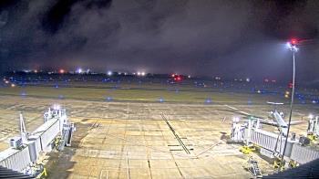 Weather camera view of Lake Charles Rgnl Arpt terminal bldg.