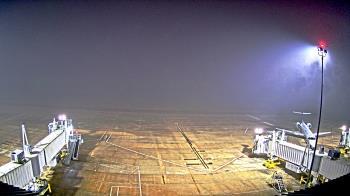 Weather camera view of Lake Charles Rgnl Arpt terminal bldg.