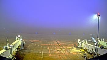 Weather camera view of Lake Charles Rgnl Arpt terminal bldg.