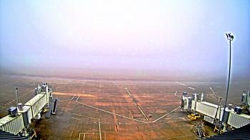 Weather camera view of Lake Charles Rgnl Arpt terminal bldg.