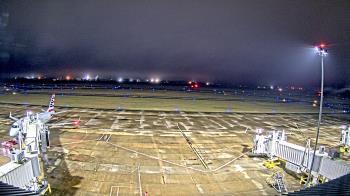 Weather camera view of Lake Charles Rgnl Arpt terminal bldg.