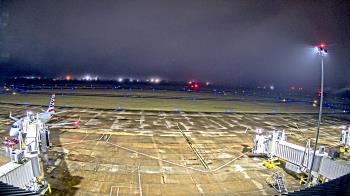 Weather camera view of Lake Charles Rgnl Arpt terminal bldg.